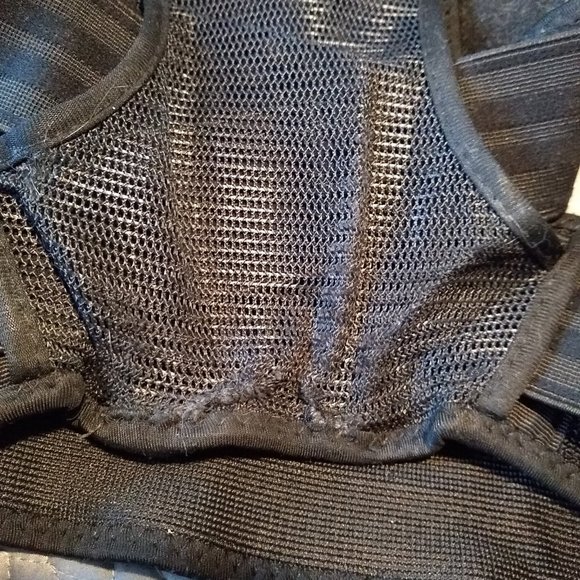 Adjustable Posture Corrector back brace EUC - Picture 12 of 12